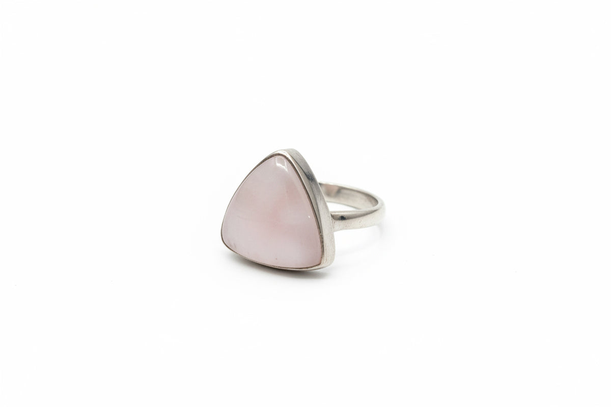 Rose Quartz Cab Trilliant Sterling Silver Ring (Size 6)