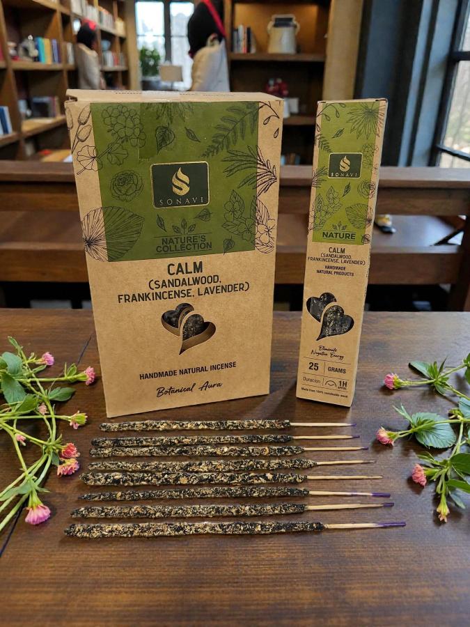 Calm Incense Sticks - Sandalwood, Frankincense & Lavender - 25 grams - SONAVI – Nature’s Collection: