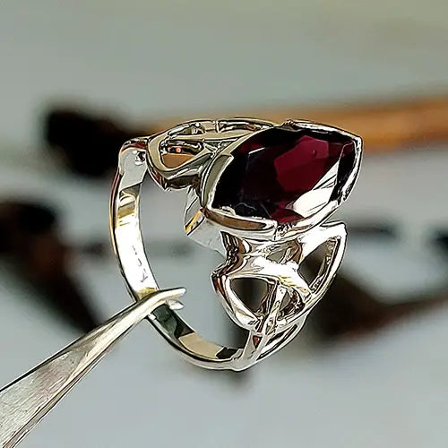 Garnet Faceted Celtic Infinity Triquetra Sterling Silver Ring Size 9