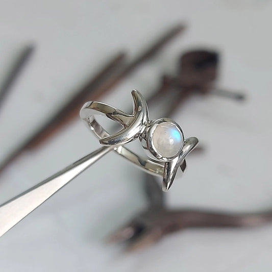 Rainbow Moonstone Triple Goddess Sterling Silver Ring (Size 8)