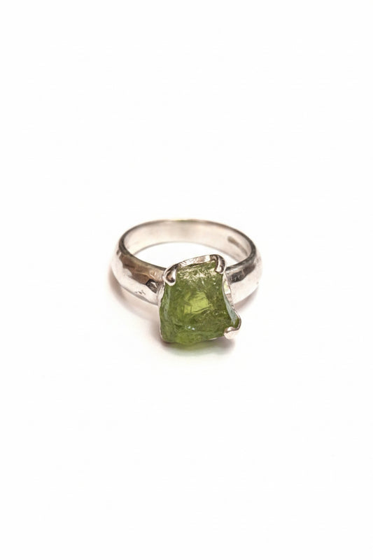 Peridot Raw Claw Set Beated Sterling Silver Ring Size 8