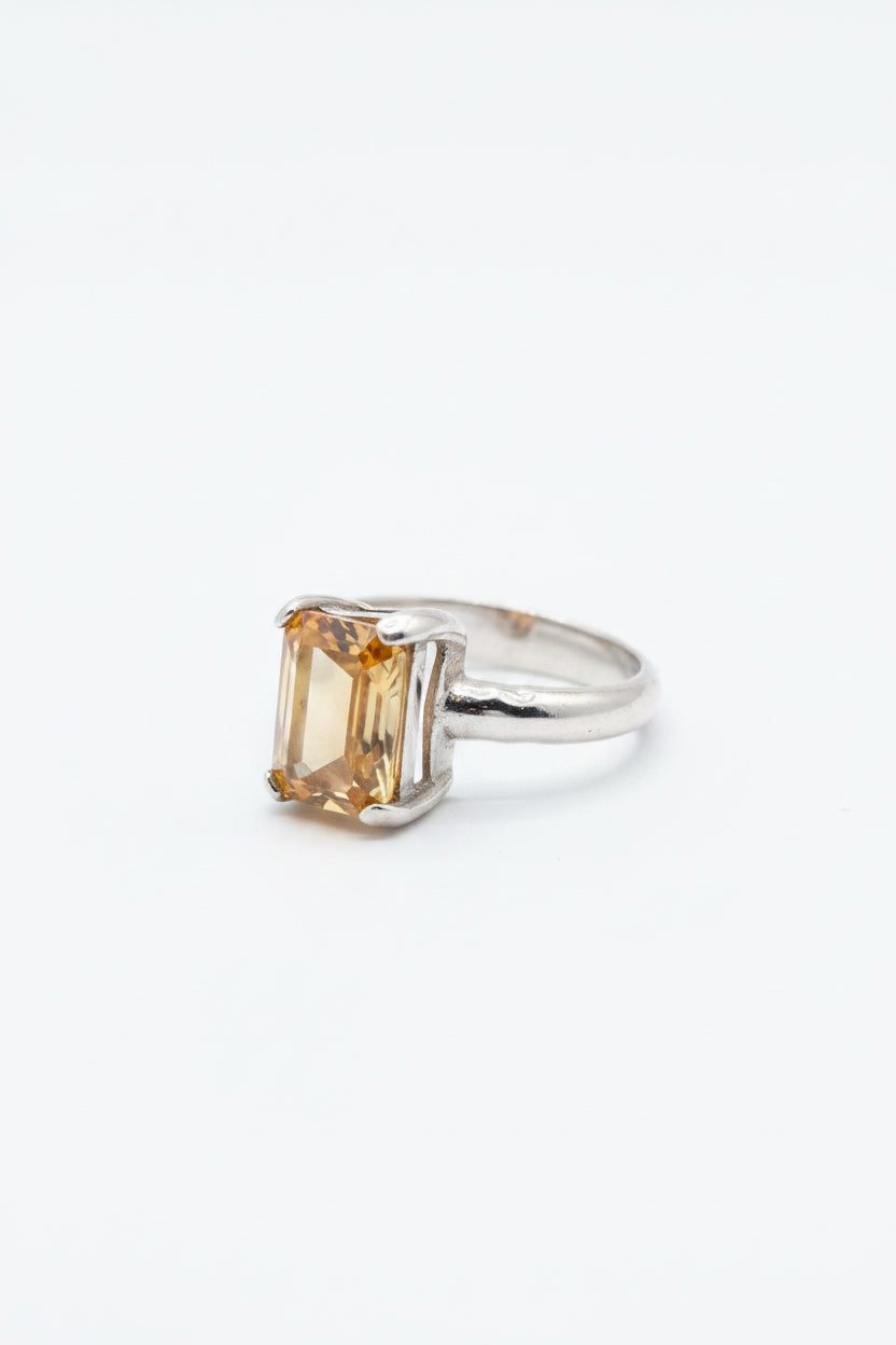 Imperial Topaz Natural Terminated Claw Set Beated Band .925 Sterling Silver Ring