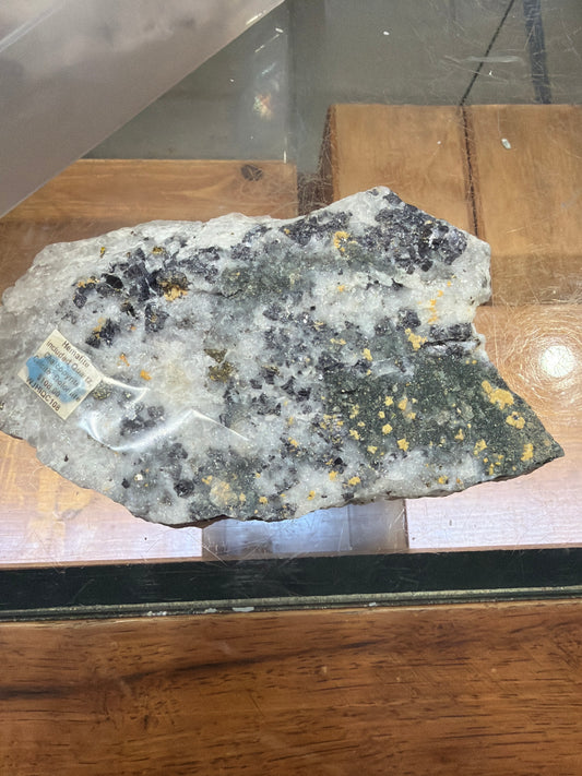 Hematite Included Quartz, Chalcopyrite,Calcite, Dolomite