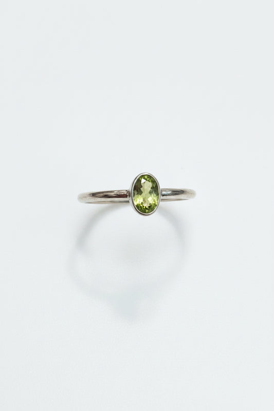 Peridot Faceted Claw Set .925 Sterling Silver Ring