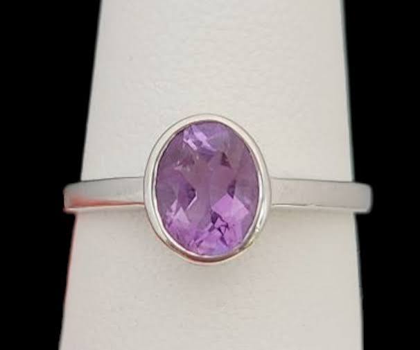 Amethyst Faceted Oval Wave Besel Teeth Set Sterling Silver Ring Size 7