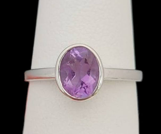 Amethyst Faceted Oval Wave Besel Teeth Set Sterling Silver Ring Size 7