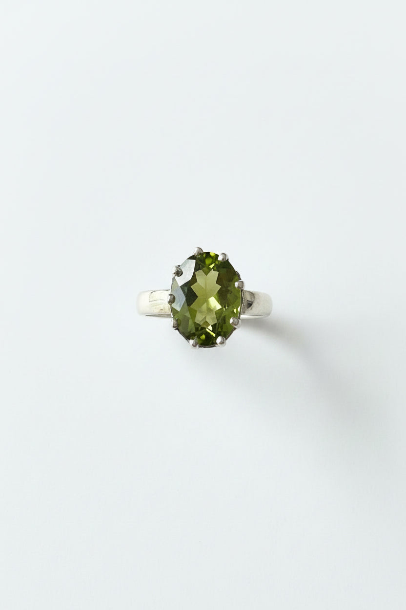 Peridot .925 Silver Ring Size 5
