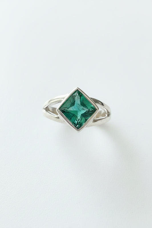 Emerald .925 Silver Ring Size 5