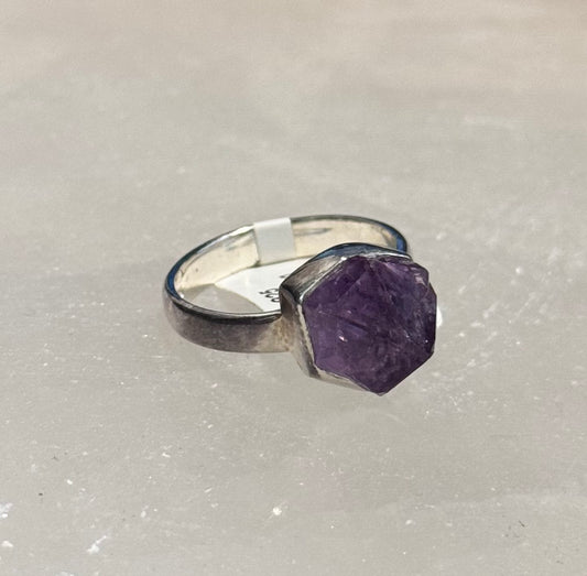 Amethyst Brazil Sterling Silver Ring size 8 – vibrant purple crystal jewelry sourced from Brazil, known for spiritual insight and calming energy.
