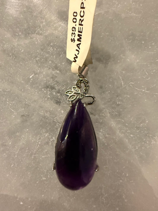 Amethyst Copper Pendant Silver Plated Necklace – vibrant purple crystal pendant set in copper, enhancing spiritual calm and energy.