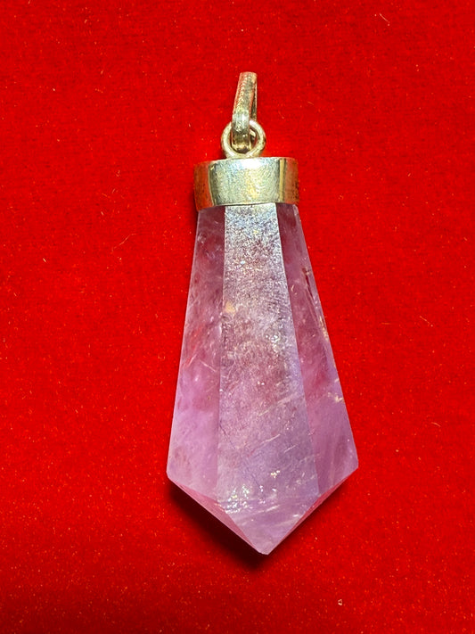Amethyst Sterling Silver Pendant – vibrant purple crystal jewelry known for spiritual insight, healing, and calming energy.

