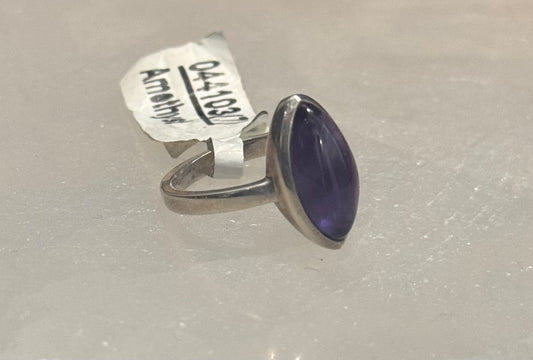 Amethyst Sterling Silver Ring size 7 – vibrant purple crystal jewelry known for spiritual insight, healing, and calming energy.
