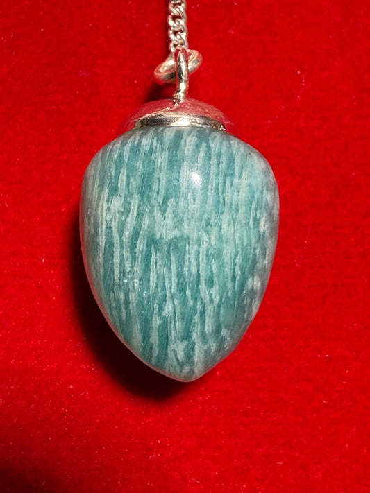Aquamarine Sterling Silver Pendulum – calming divination tool featuring blue aquamarine crystal symbolizing clarity and tranquility.
