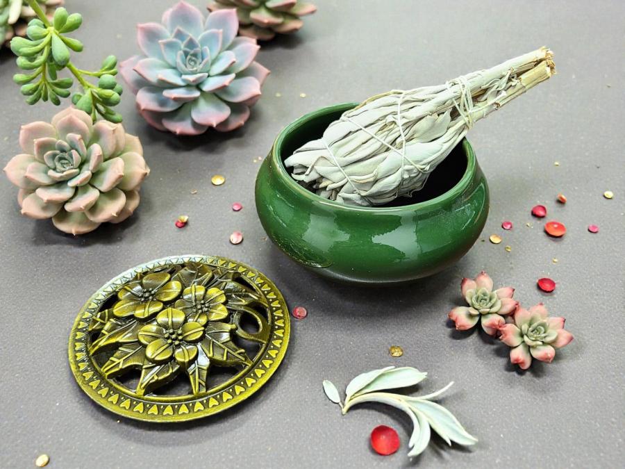 Green Ceramic Incense Burner Bowl with Floral Lid – 3.75” Charcoal Incense Holder with Fireproof Felt Pad
