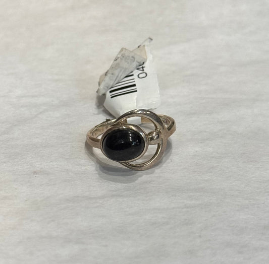 Black Star Sapphire Sterling Silver Ring size 7 – unique star-shaped deep blue crystal jewelry symbolizing protection and guidance.
