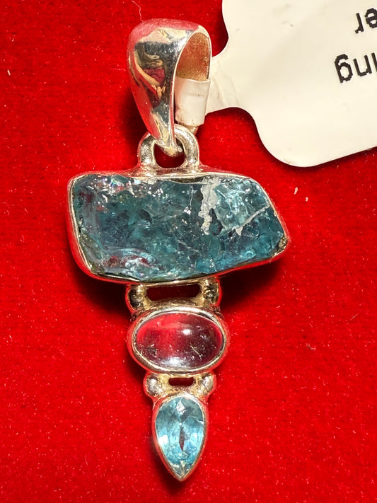 Blue Apatite Madagascar Sterling Silver Pendant – vibrant blue crystal jewelry from Madagascar known for enhancing communication and inspiration.
