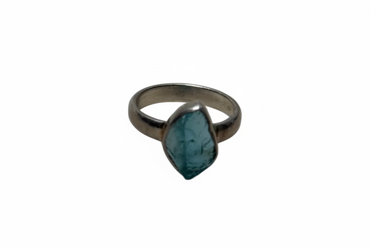 Blue Apatite Sterling Silver Ring Size 6 – vibrant blue apatite stone set in sterling silver, perfect for elegant and unique jewelry.

