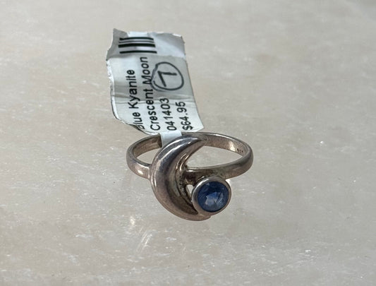 Blue Kyanite Crescent Moon Sterling Silver Ring Size 7 – elegant crescent moon design featuring blue kyanite set in sterling silver.
