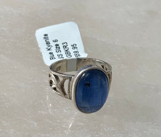 Blue Kyanite Sterling Silver Ring Size 6 – rich blue kyanite gemstone set in sterling silver, ideal for elegant and unique jewelry.
