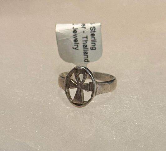 Circled Ankh Sterling Silver Ring size 5 – elegant silver jewelry featuring the ankh symbol representing life and spiritual protection.
