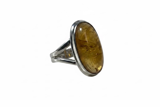 Citrine Sterling Silver Ring Size 6 – bright citrine gemstone set in sterling silver, ideal for vibrant and elegant jewelry.
