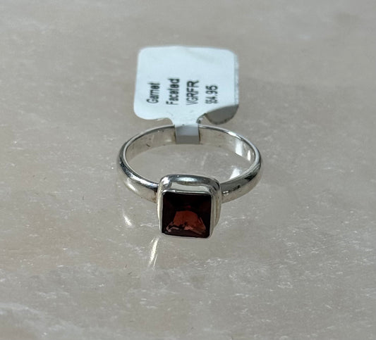 Garnet Faceted Square Shaped Sterling Silver (Size 6)