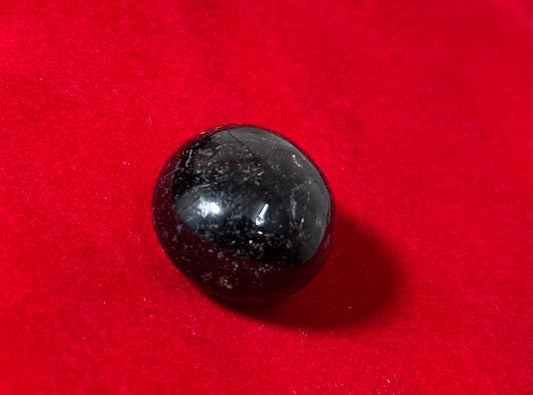 Garnet Tumbled Crystal – polished garnet stones known for energy, vitality, and passion.
