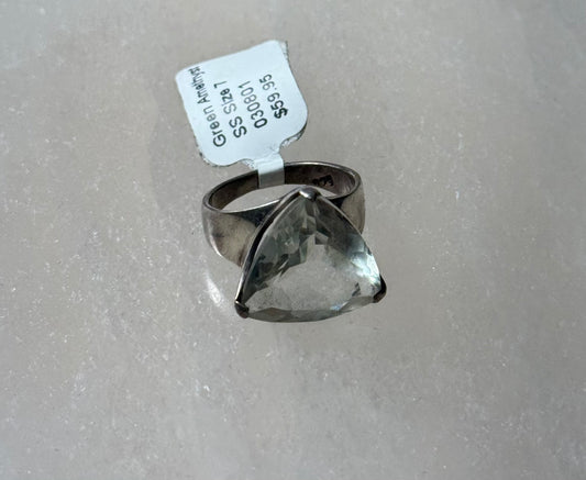 Green Amethyst Sterling Silver Ring Size 7 – beautiful green amethyst stone set in sterling silver, perfect for elegant and unique jewelry.
