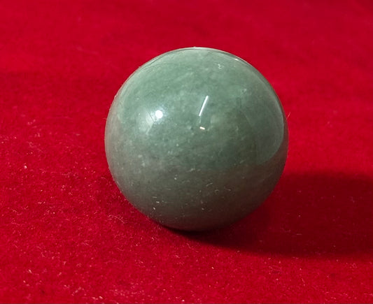 Green Aventurine Sphere Tumbled – polished green aventurine sphere, ideal for prosperity and healing energy.
