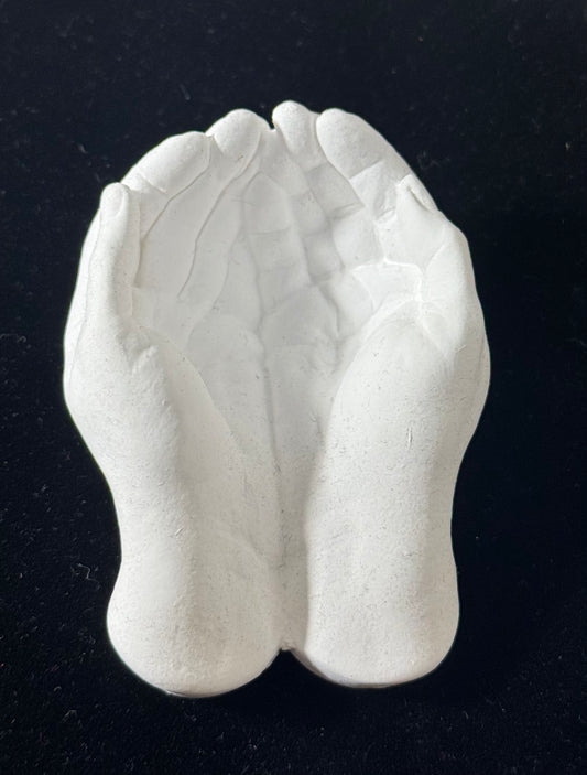 Gypsum Cement Empty Gods Hands Holder – unique gypsum cement holder shaped like empty gods hands, ideal for spiritual décor.

