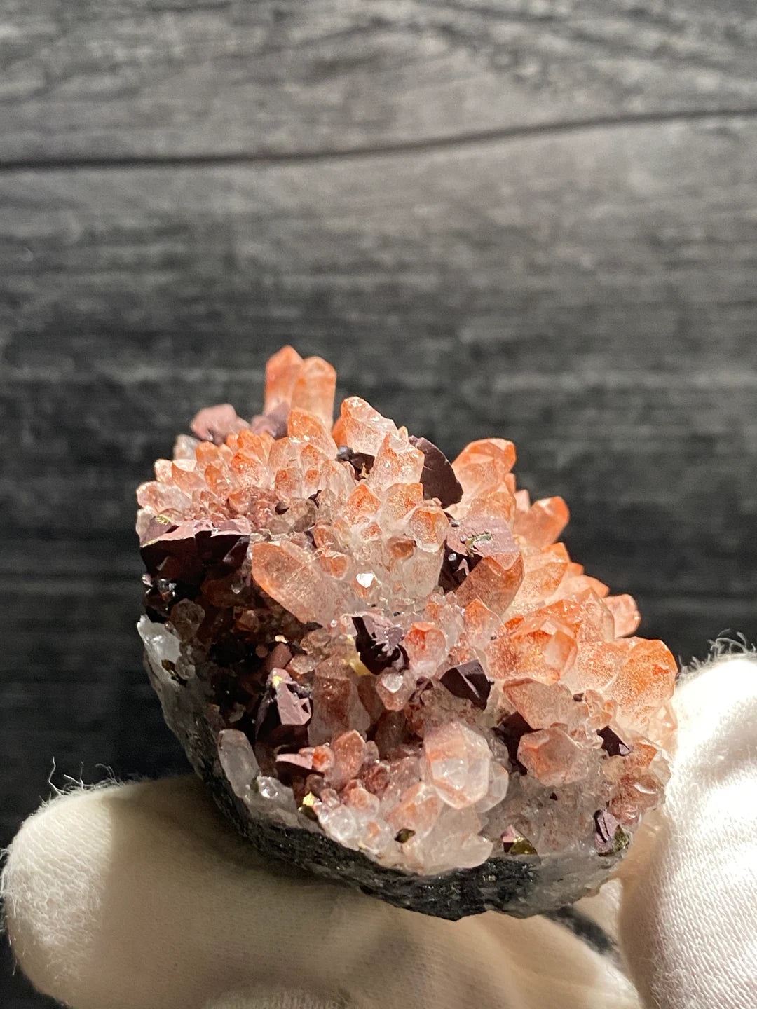 Quartz With Hematite Cluster Minerals Specimens