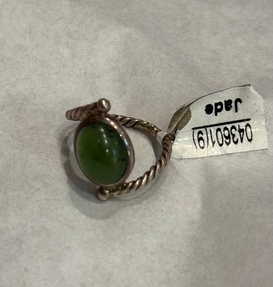 Jade Ring size 9 – elegant green crystal jewelry symbolizing luck, harmony, and balance.
