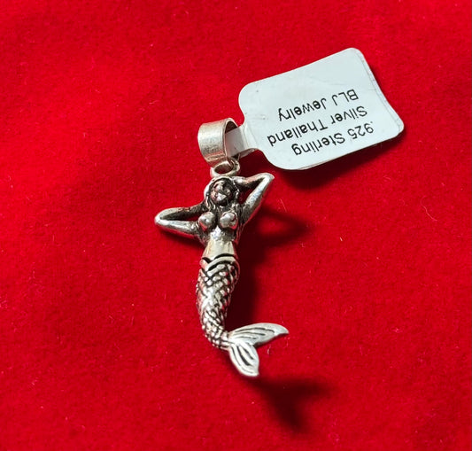 Mermaid Moving Tail Sterling Silver Pendant – unique pendant featuring a moving mermaid tail design crafted in sterling silver.

