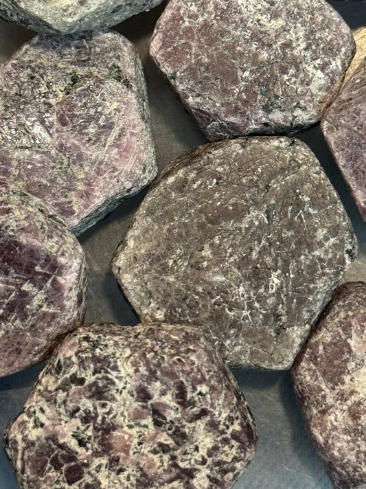 Natural Ruby Rough Africa – raw natural ruby from Africa, ideal for collectors and crystal healing enthusiasts.
