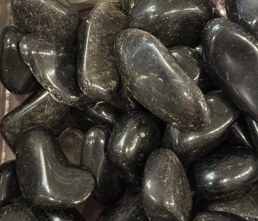 Rainbow Obsidian Tumbled Crystal – polished rainbow obsidian stones with colorful iridescence, perfect for protection and healing.
