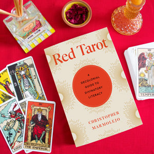Red Tarot by Christopher Marmolejo – decolonial guide integrating tarot with liberation, gender theory, and anti-colonial pedagogy.

