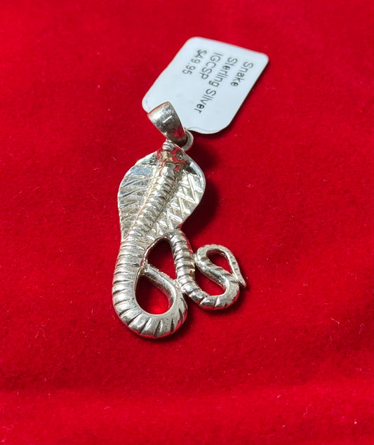 Snake Sterling Silver Pendant – detailed snake design crafted in sterling silver, ideal for unique and bold jewelry.
