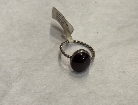 Star Garnet Sterling Silver Ring size 8 – deep red crystal jewelry known for vitality, strength, and spiritual growth.
